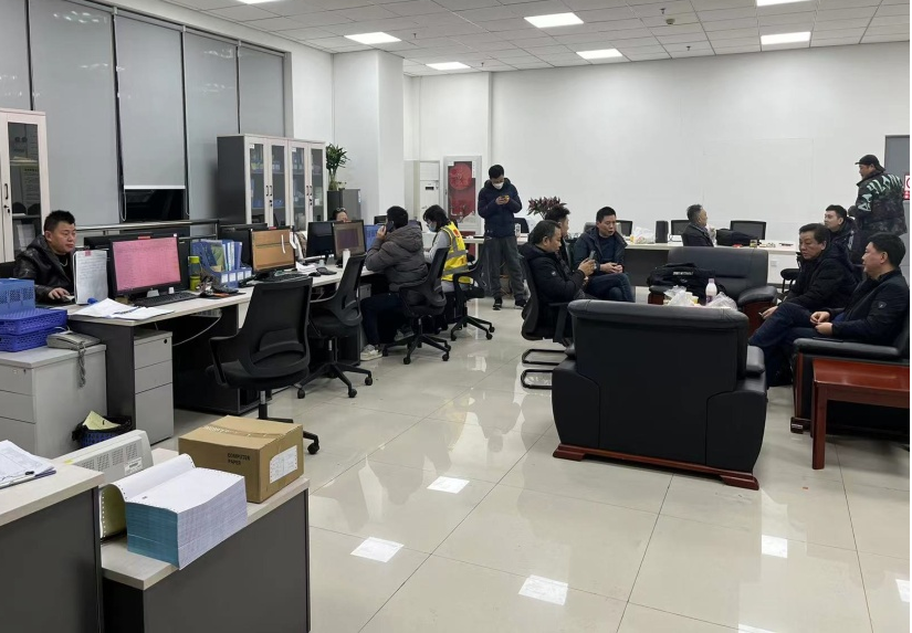 宏聲物(wù)流公司全力做(zuò)好(hǎo)重慶中煙(yān)2023年(nián)“零點行(xíng)動”運輸保障