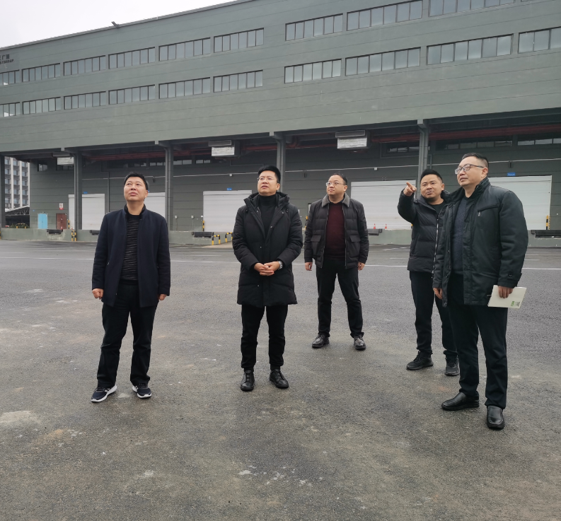 鄒凱到(dào)宏聲物(wù)流公司檢查安全工(gōng)作(zuò)并慰問(wèn)幹部員(yuán)工(gōng)