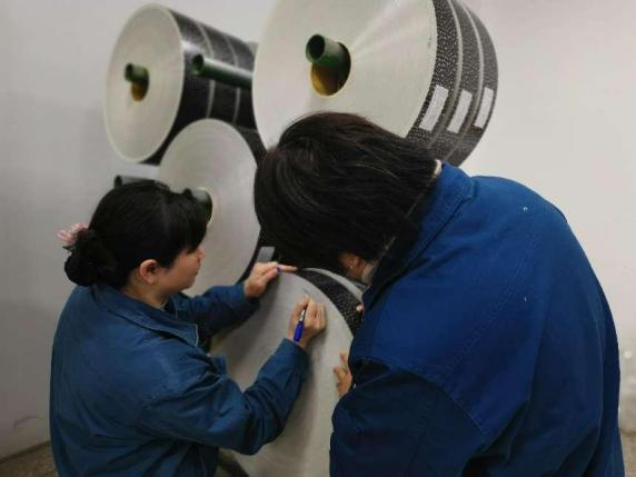 宏聲鋁箔公司嚴把雲南(nán)新産品框架紙(zhǐ)質量關