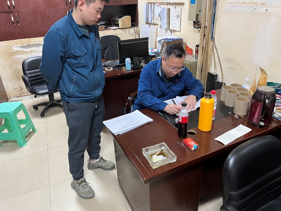 宏聲鋁箔公司開(kāi)展“兩單兩卡”安全專項檢查